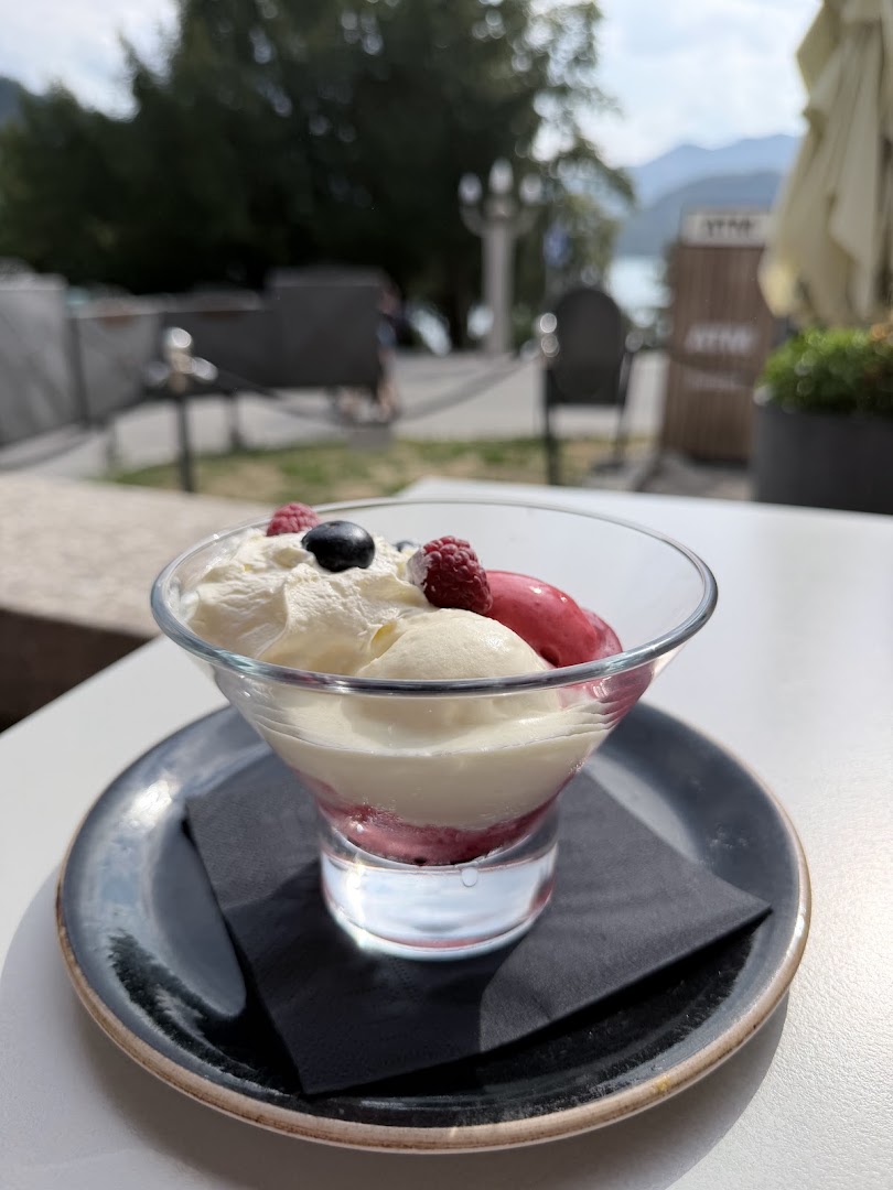 Špica: appetizing food photo with context