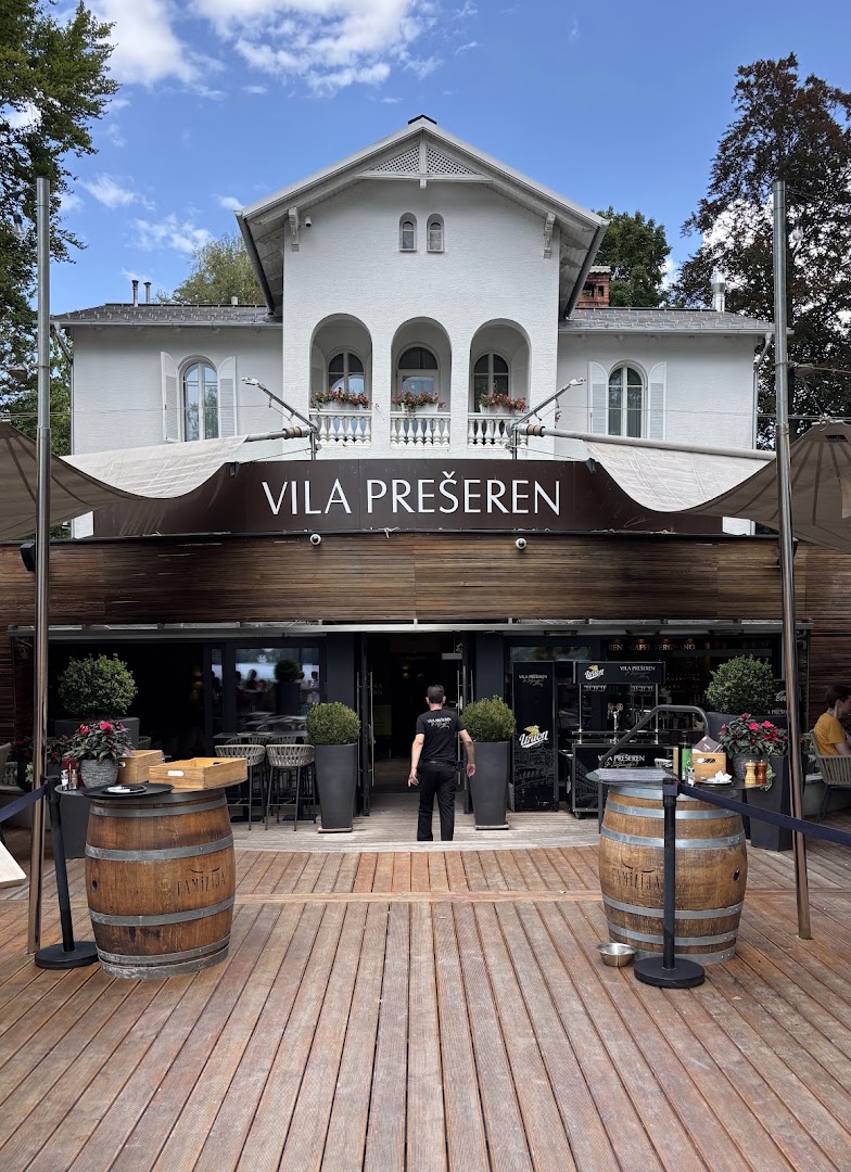 Vila Prešeren: clear, professional exterior shot