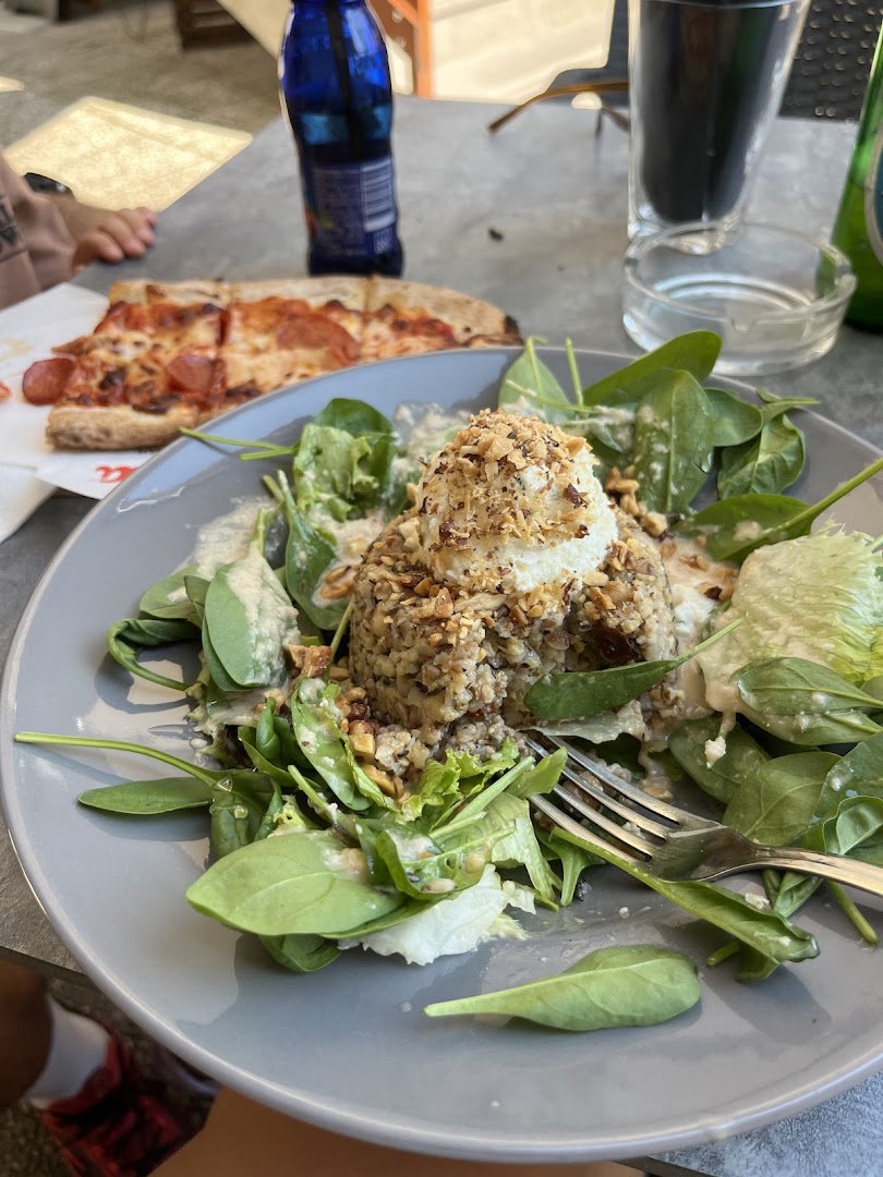 Bar Gouf: appetizing photo of served food