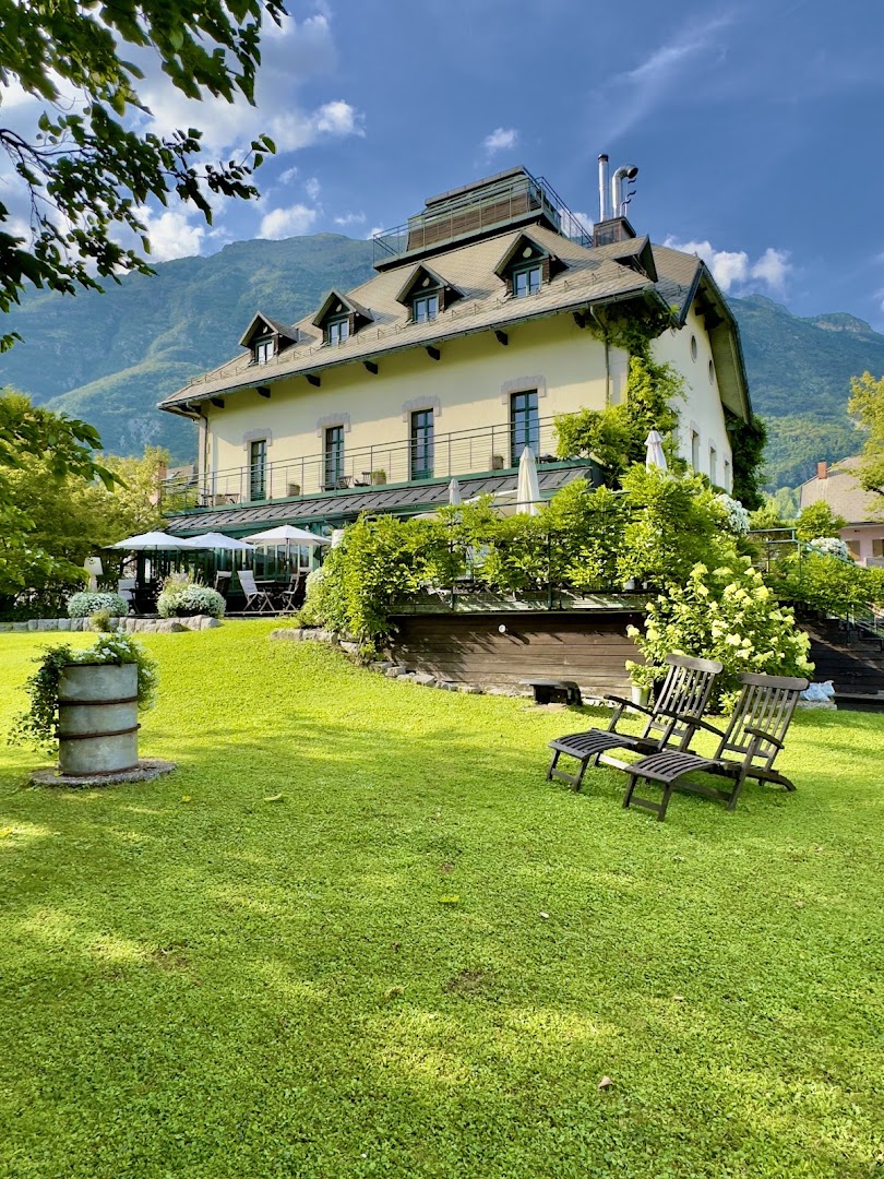 Dobra vila: beautiful exterior and garden view