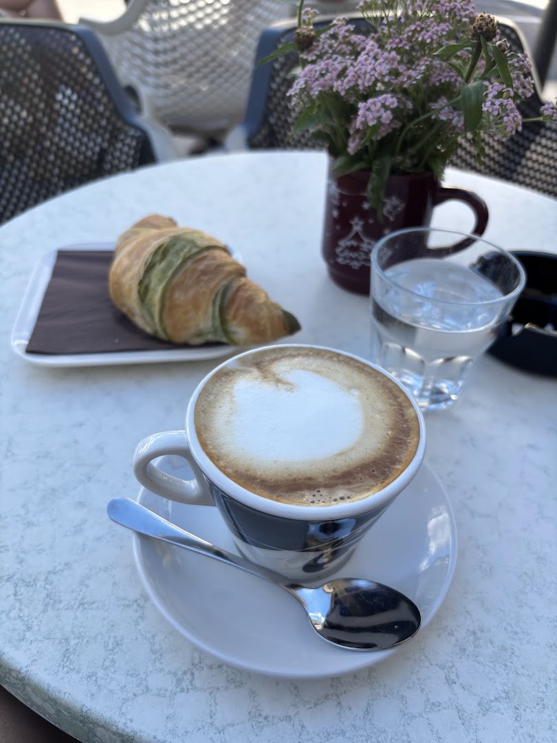 Kavarna 1920: appealing photo of coffee breakfast