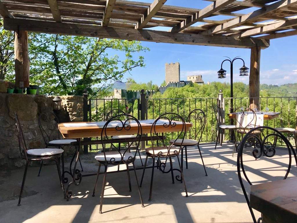 Gostilna pri Kmetec: beautiful terrace with scenic view
