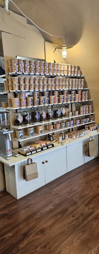 Kofe-in: clear display of venue products