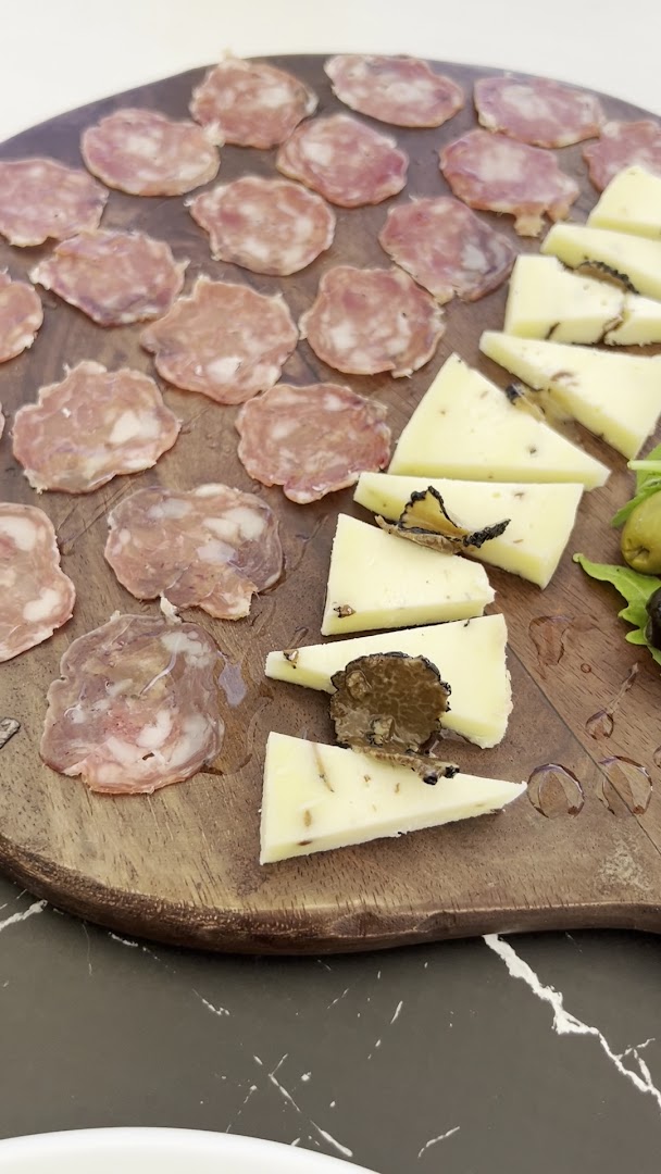 Castra: appetizing food presentation