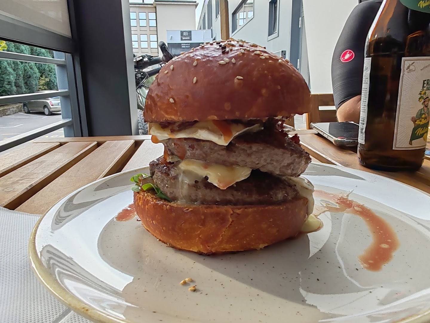 Projekt Burger: appetizing photo of restaurant food