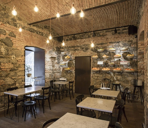 EK Bistro: professional interior shot of venue