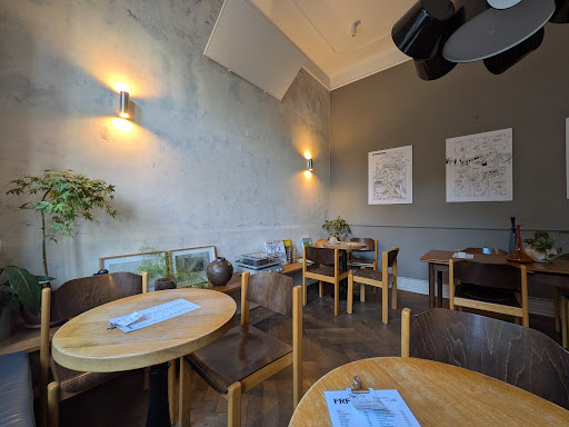 FRFÓ: clear, inviting interior atmosphere