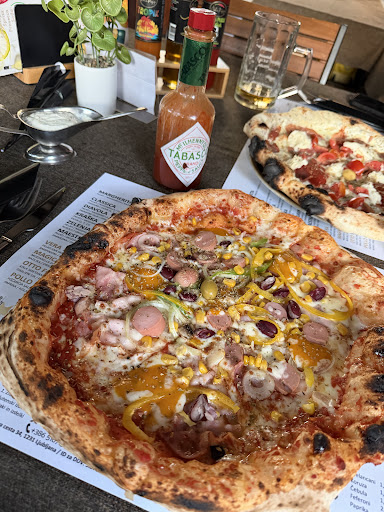 Pizzeria Vera: appetizing photo of restaurant food