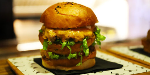 Pop's Place: high quality appetizing food photo