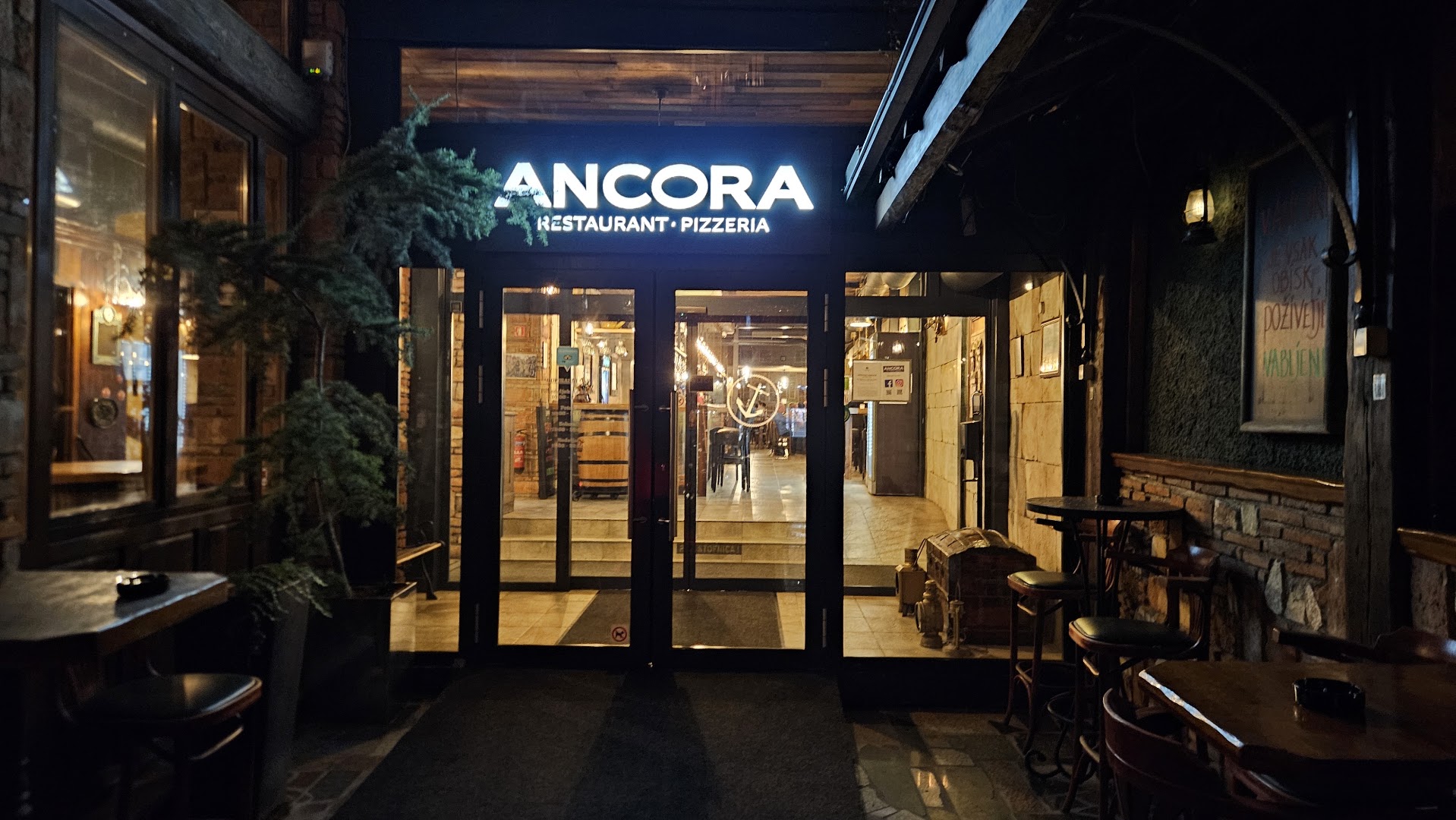 Ancora: inviting exterior shot of restaurant