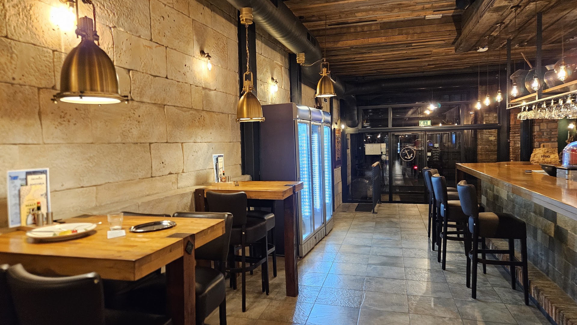 Ancora: clear, professional interior atmosphere shot