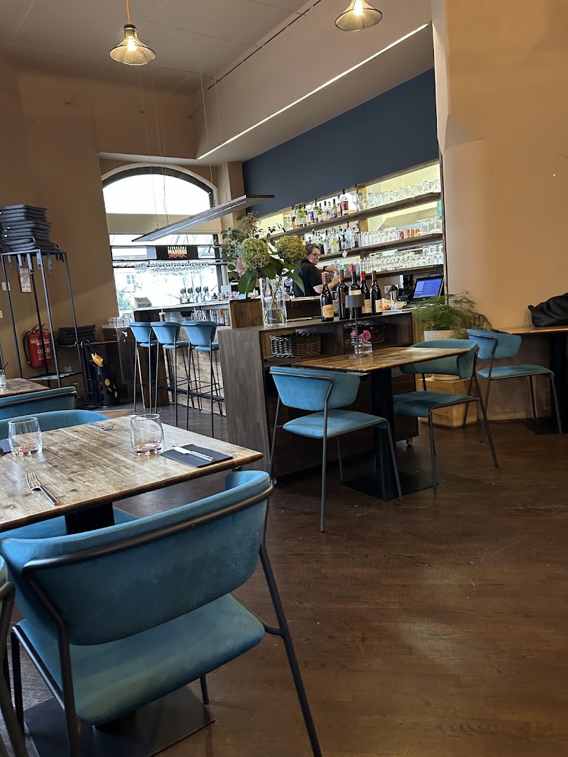 Fudo: clear, inviting restaurant interior shot