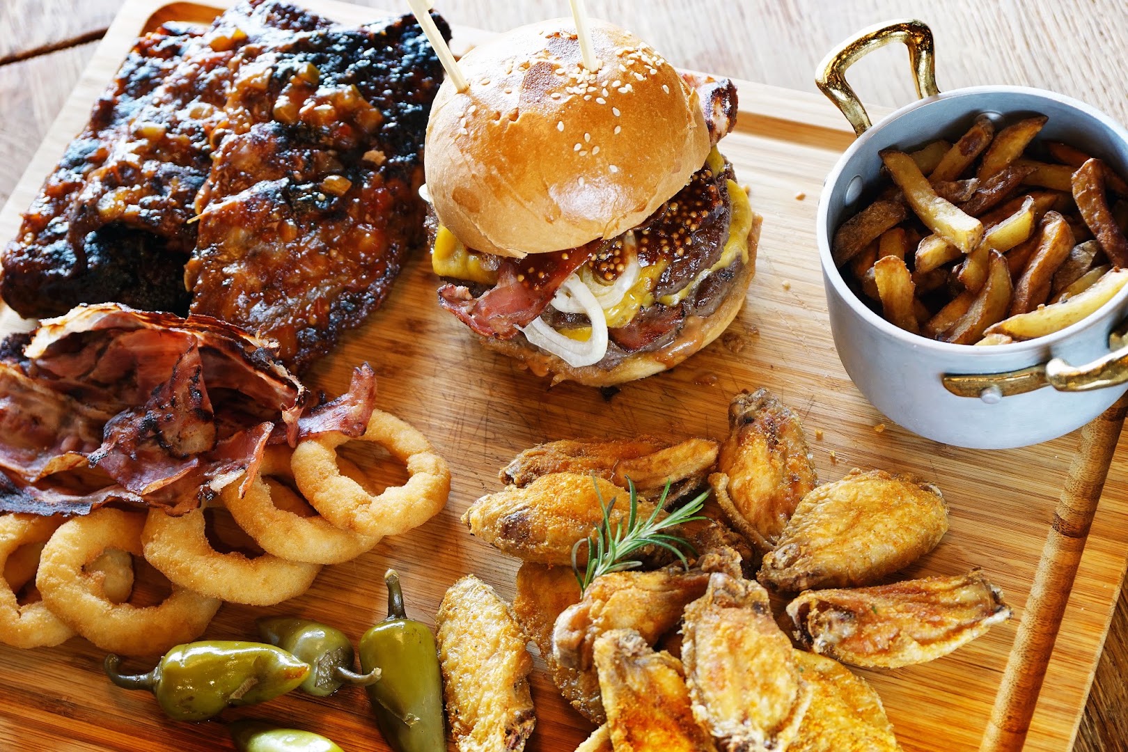 Jack & Joe Steak and Burger Club: appetizing, high-quality food photography