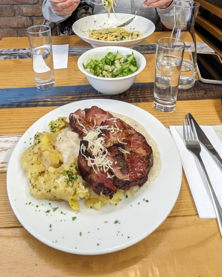 Malca Mimogrede: appetizing photo of restaurant meal