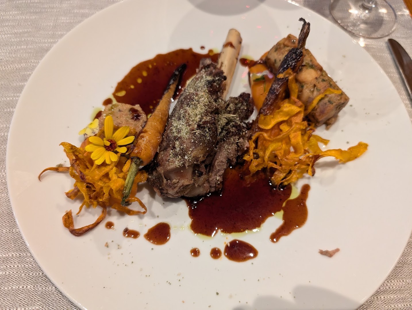 Restavracija Sedem: appetizing, high-quality food presentation