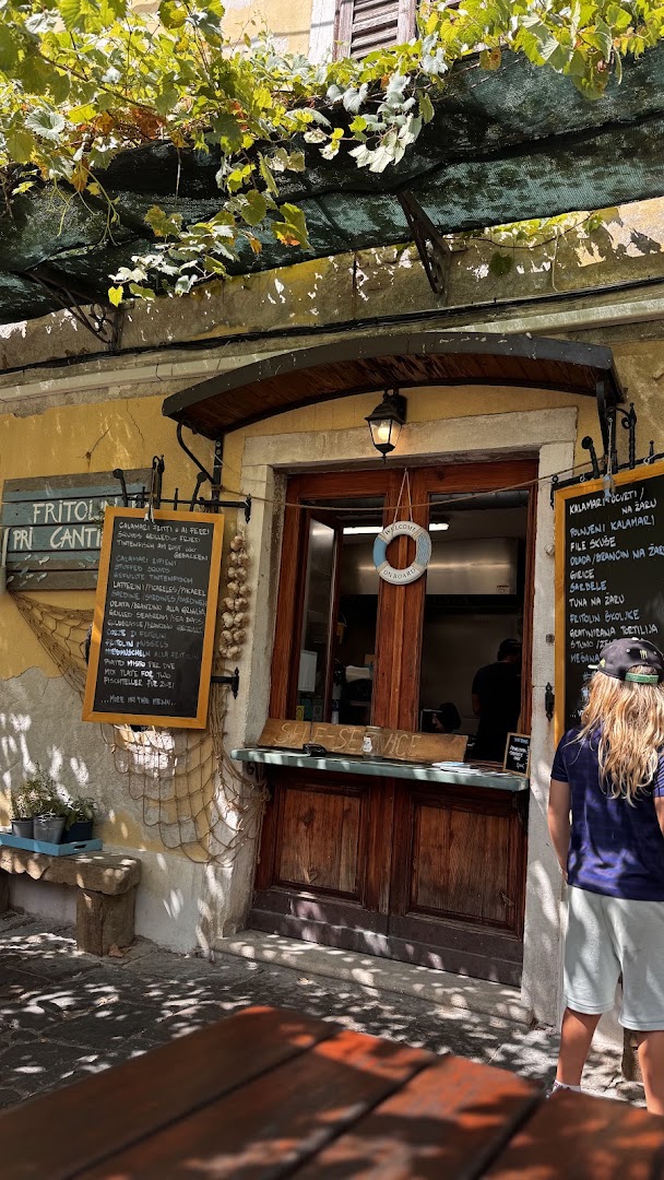 Fritolin pri Cantini: inviting exterior with clear signage