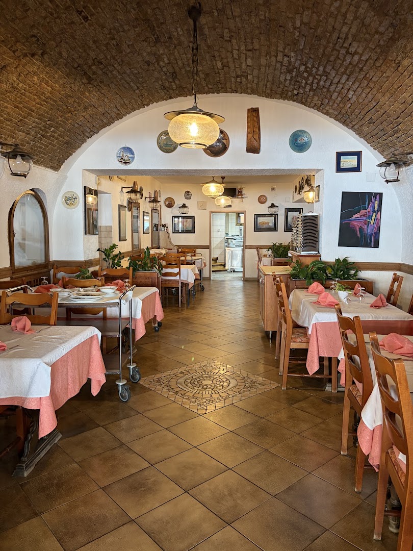 Pavel: clear, inviting restaurant interior shot