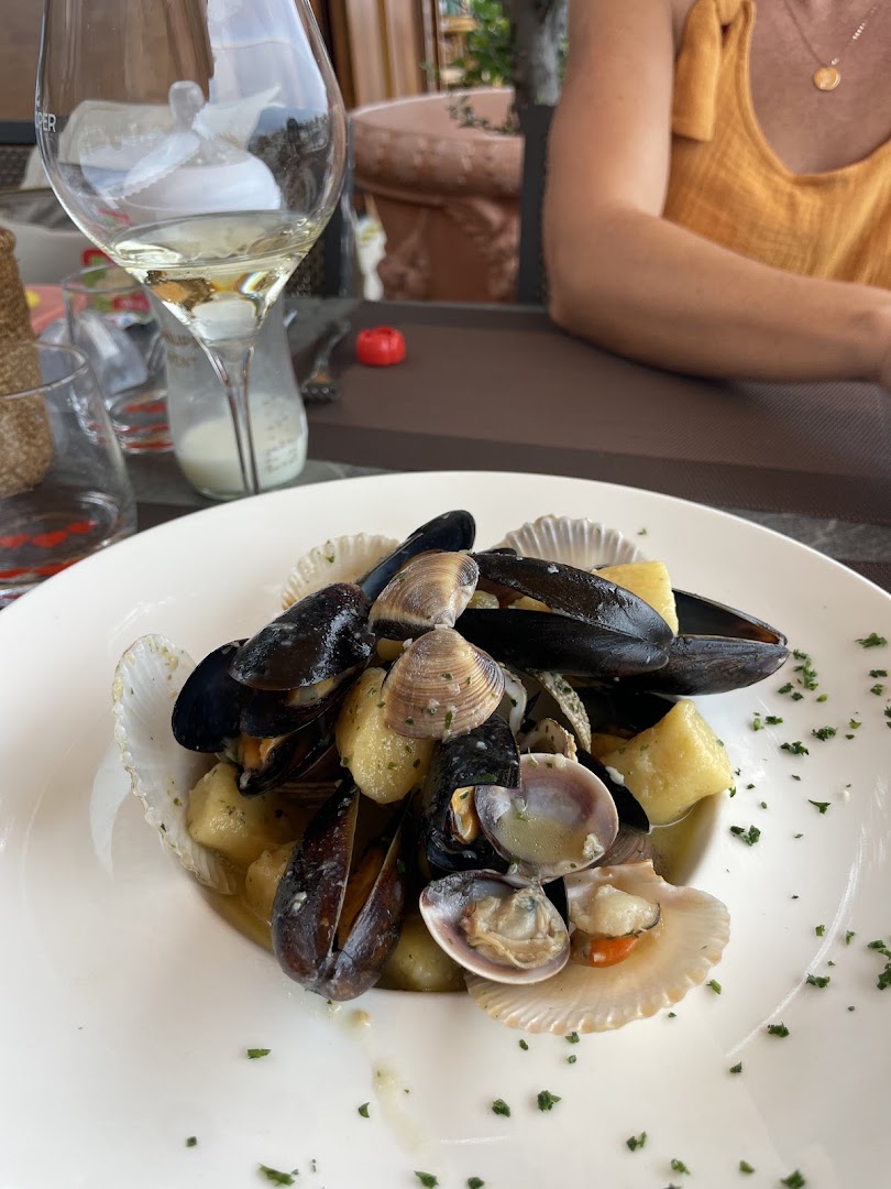 Restavracija Tri Vdove: appetizing food photo at restaurant