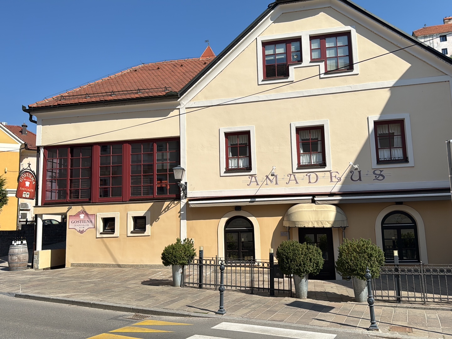 Gostilna Amadeus: clear exterior shot of restaurant