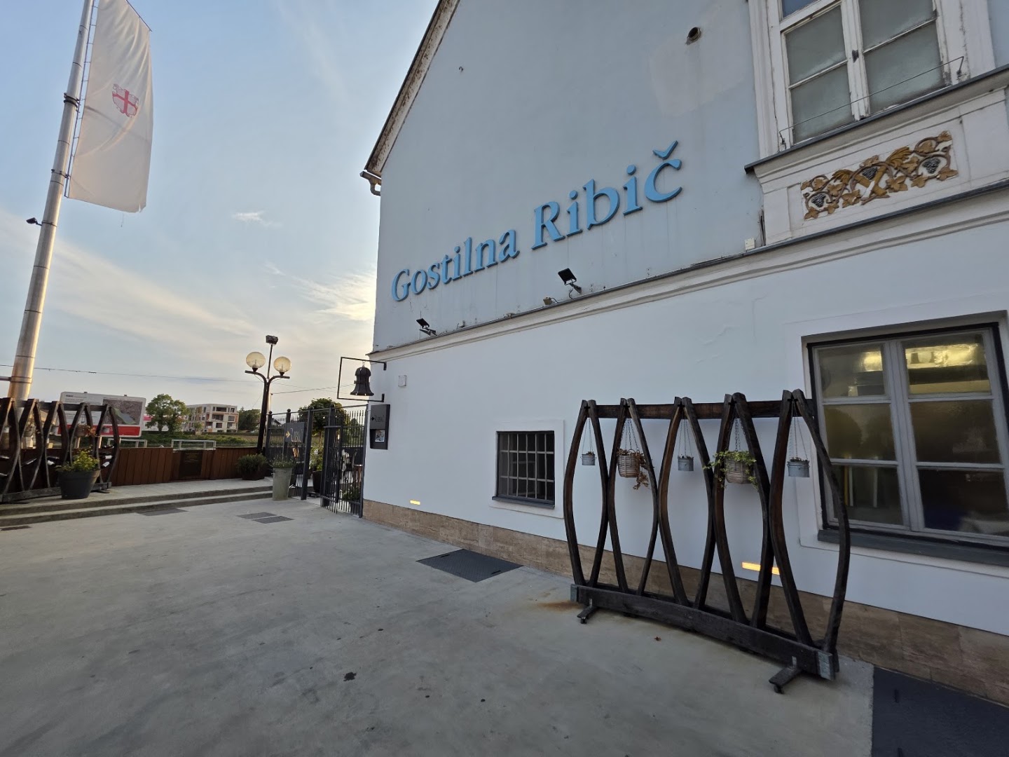 Gostilna Ribič: clear exterior shot of restaurant