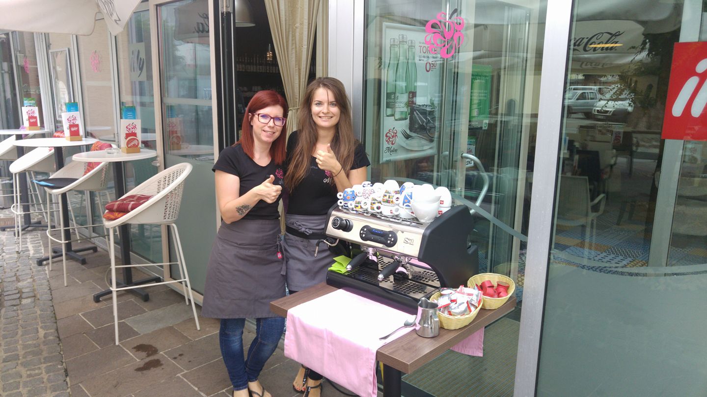 Kavarna Malina: friendly staff and welcoming atmosphere