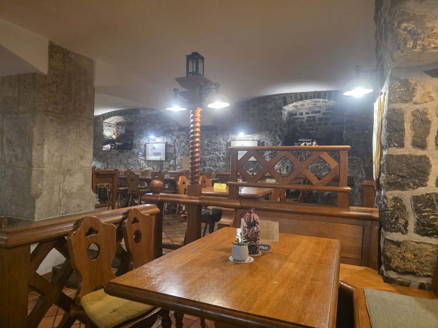 Gostilna Kašča: restaurant interior and atmosphere