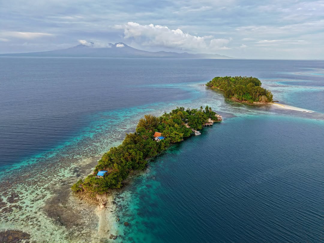 Oravae Cottage: stunning aerial view of venue