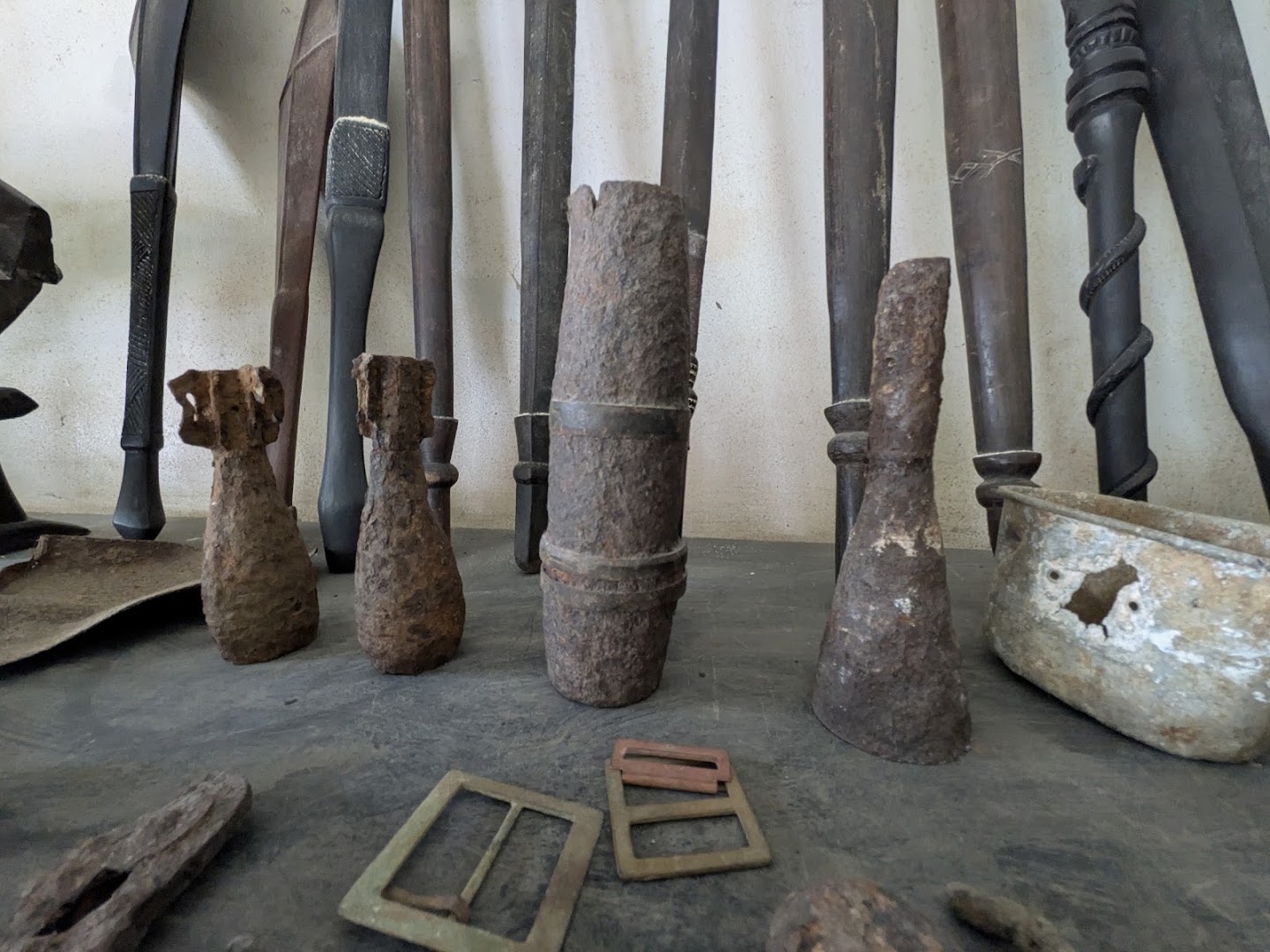 National Art Gallery: displays museum collection items clearly