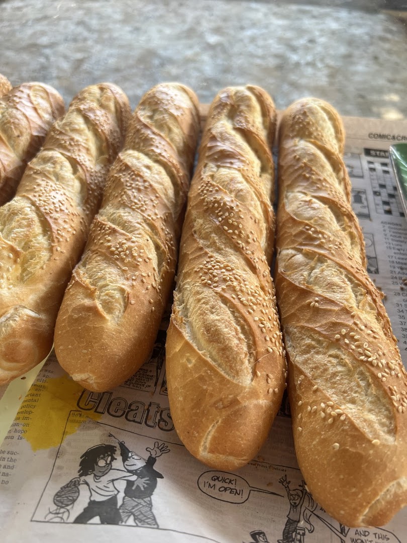 Saigon Sunrise: appetizing photo of fresh bread