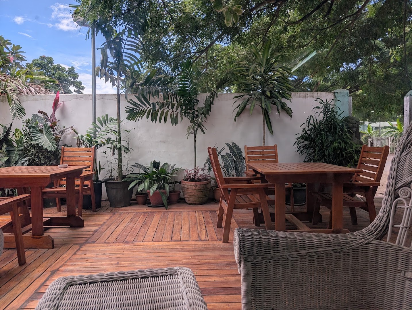Troppo Bar & Kitchen: inviting outdoor dining area photo