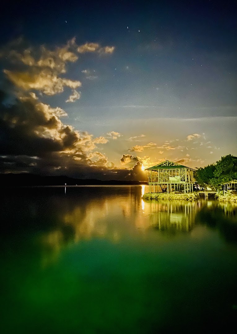 Raiders Hotel & Dive: beautiful atmospheric shot of venue