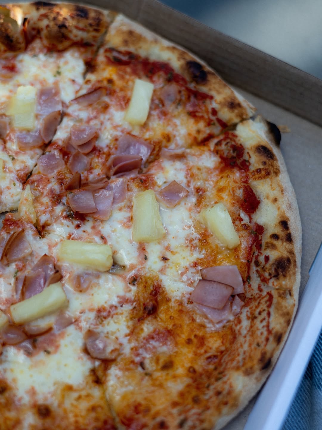 Alfi Pizza: appetizing photo of restaurant food