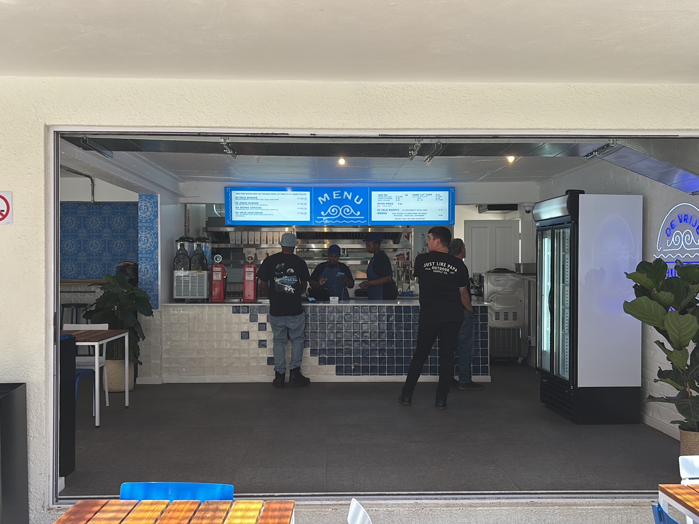 De Vrije Burger: clear view of restaurant interior