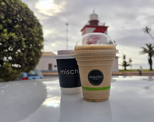mischu: appetizing product shot with branding
