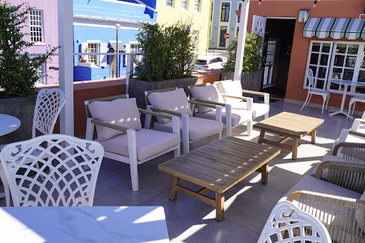 The Melting Pot: inviting and clear terrace photo