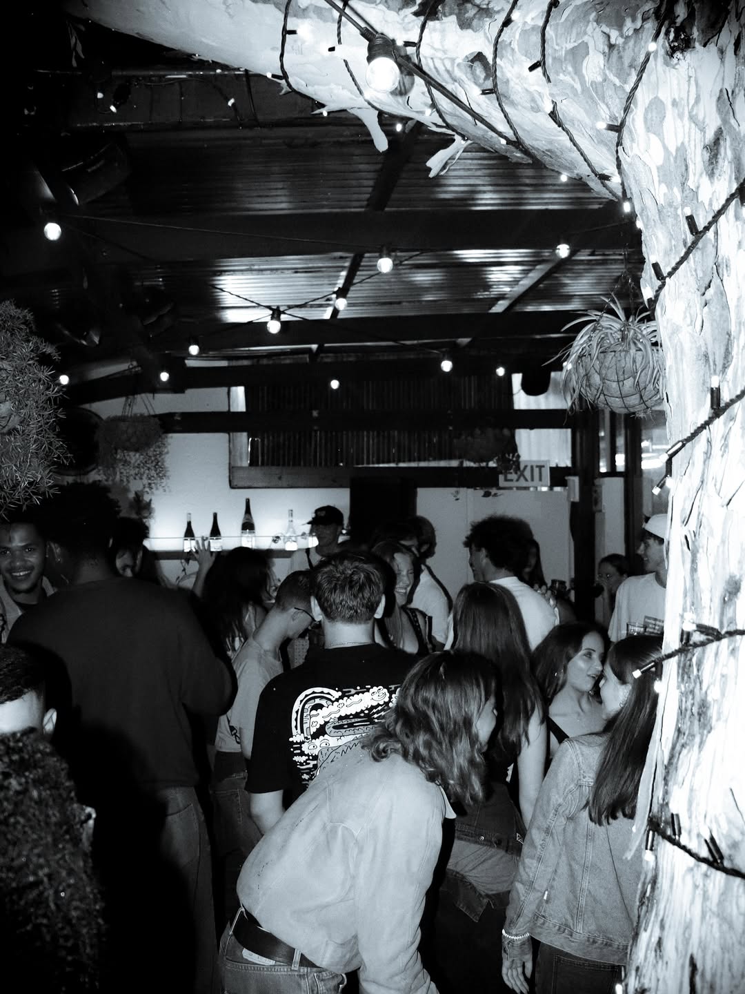 Unclaimed Bar: lively bar atmosphere well