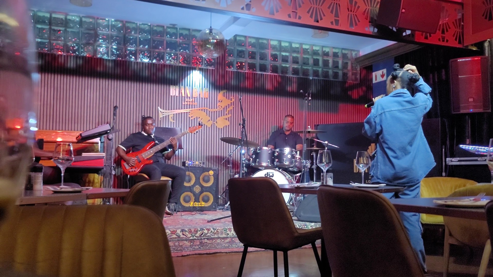 Bean Bag Jazz Lounge: live performance atmosphere well