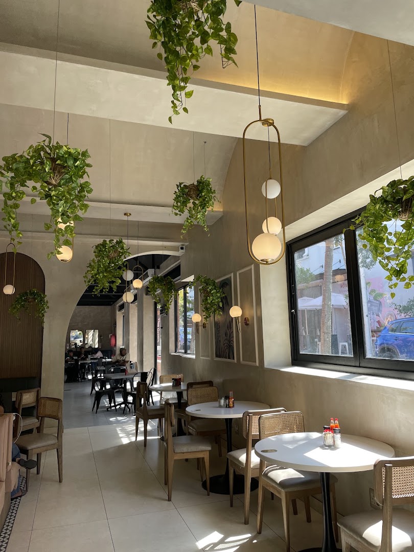 NEXT Coffee Durban: attractive, well-lit interior atmosphere