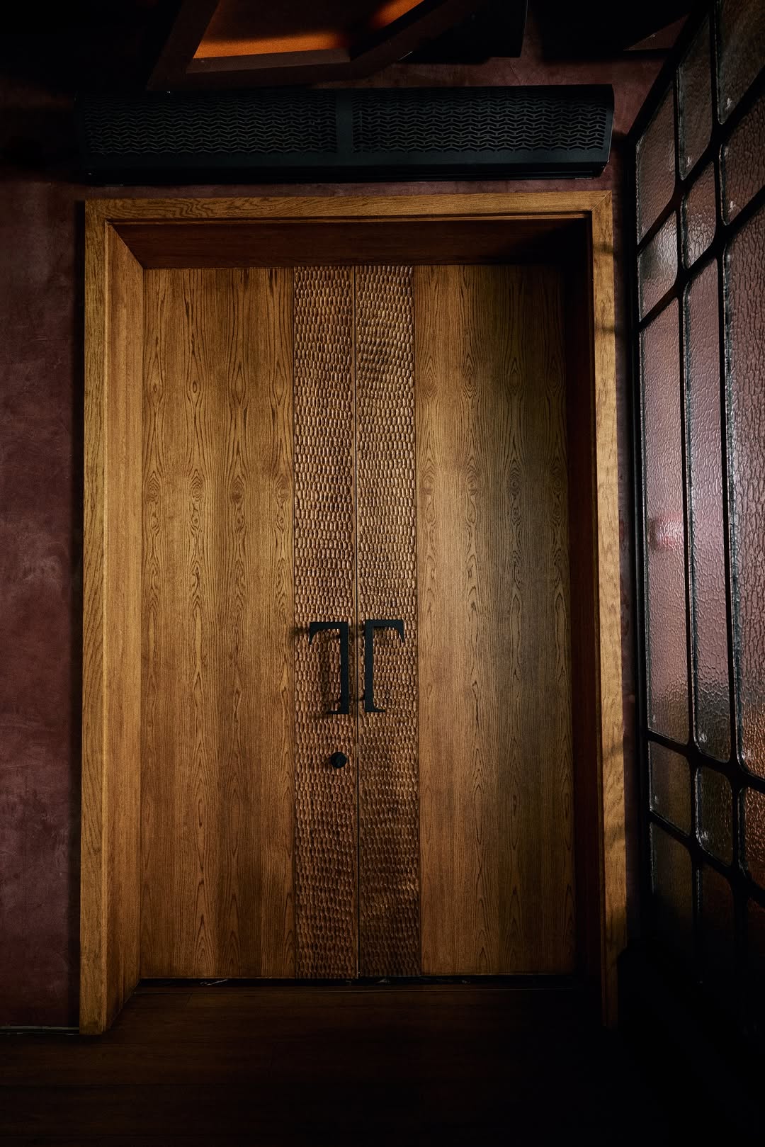 Tyler's: high quality interior entrance photo