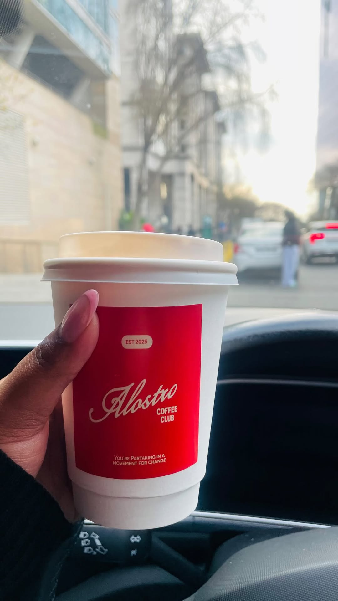 Alostro Coffee Club: clear branding and product shot