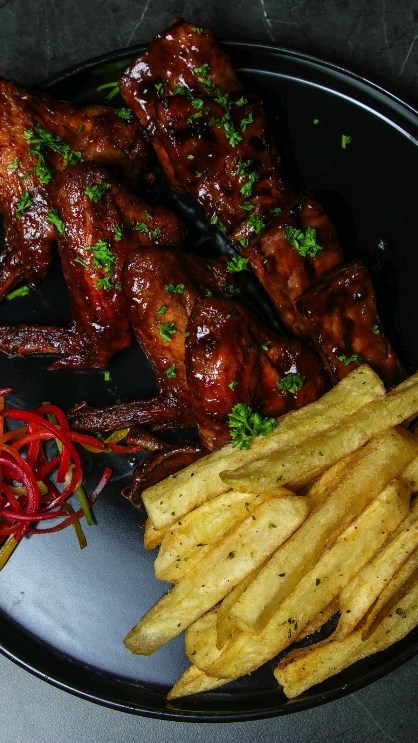 Elements: appetizing, high-quality food photography
