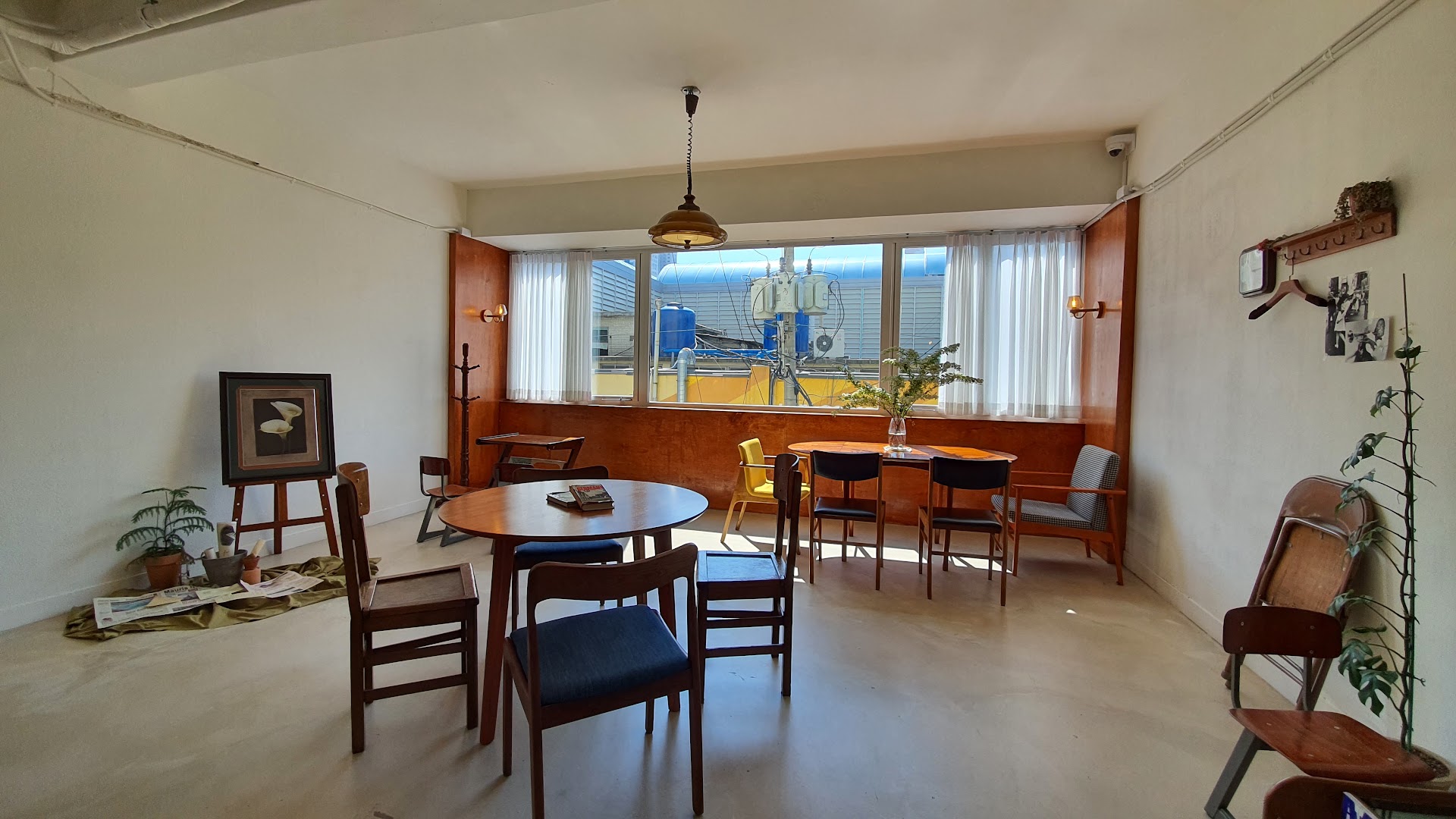 Elaborado: clear, inviting interior atmosphere