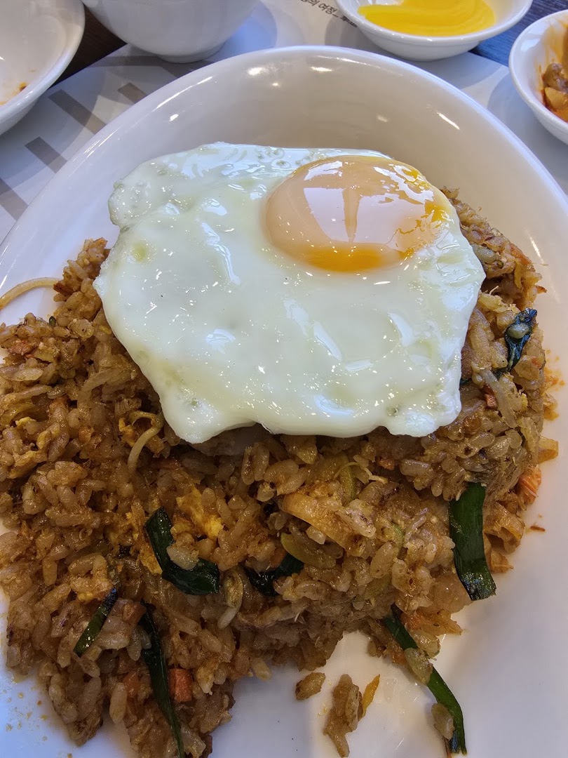 Hwado: appetizing photo of restaurant food