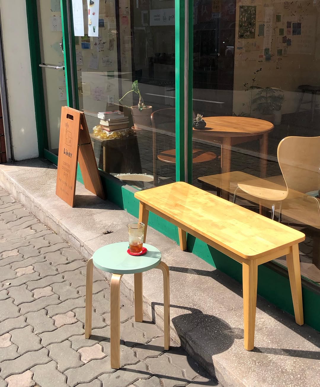 Raiki: inviting and clear exterior shot