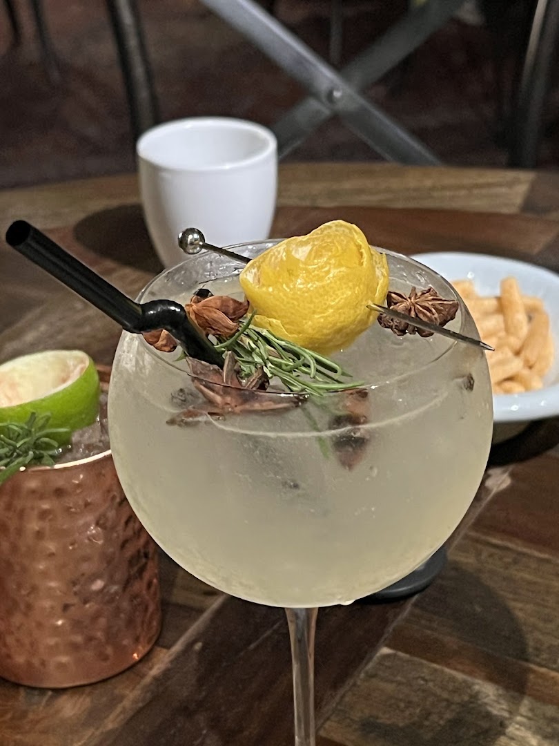 Bar Boon: appealing photo of bar drink