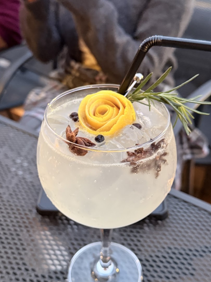 Bar Boon: high quality, appealing cocktail photo