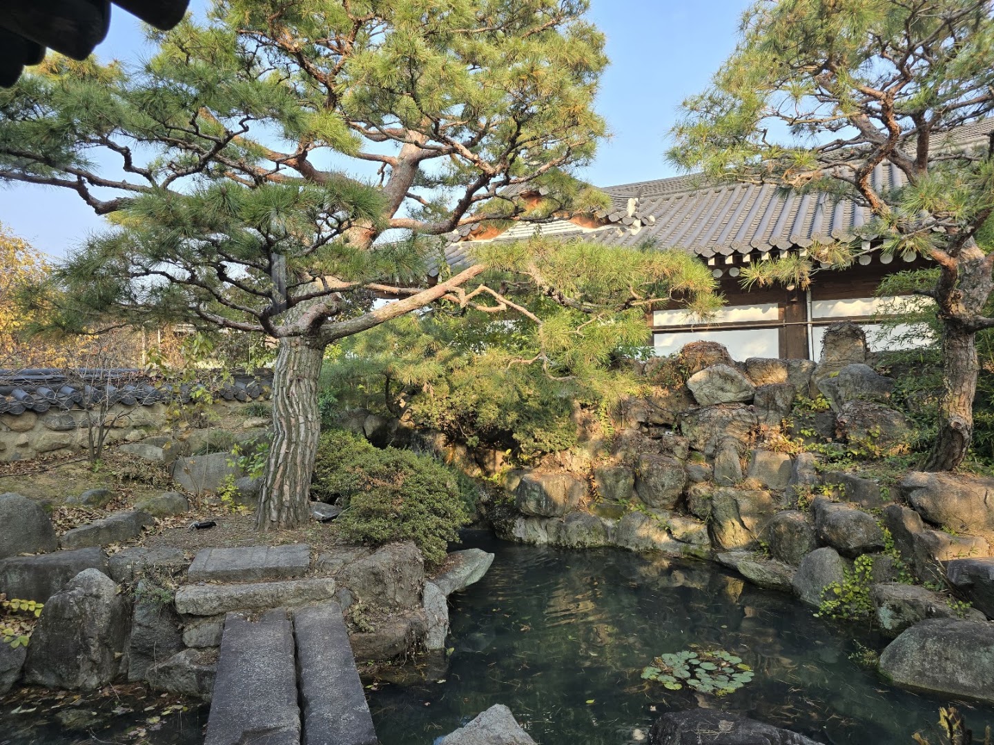 Eyst 1779: beautiful atmosphere and venue exterior