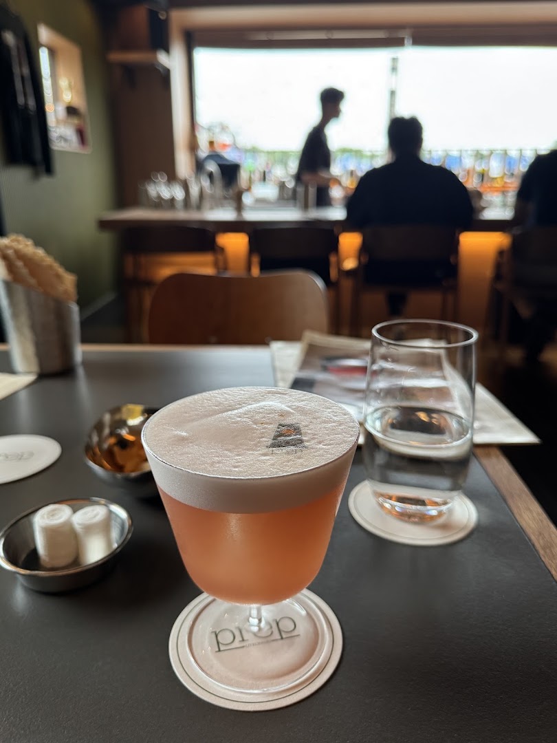 Prep: appealing shot of bar drink