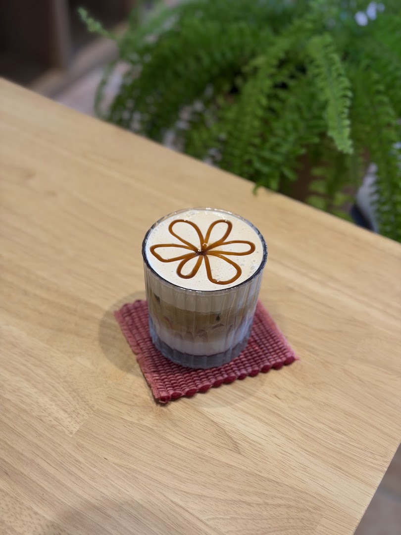 Napul Coffee House: high quality, appealing coffee photo