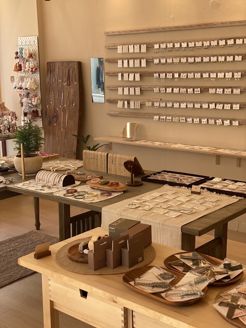 Ontil: clear display of shop products